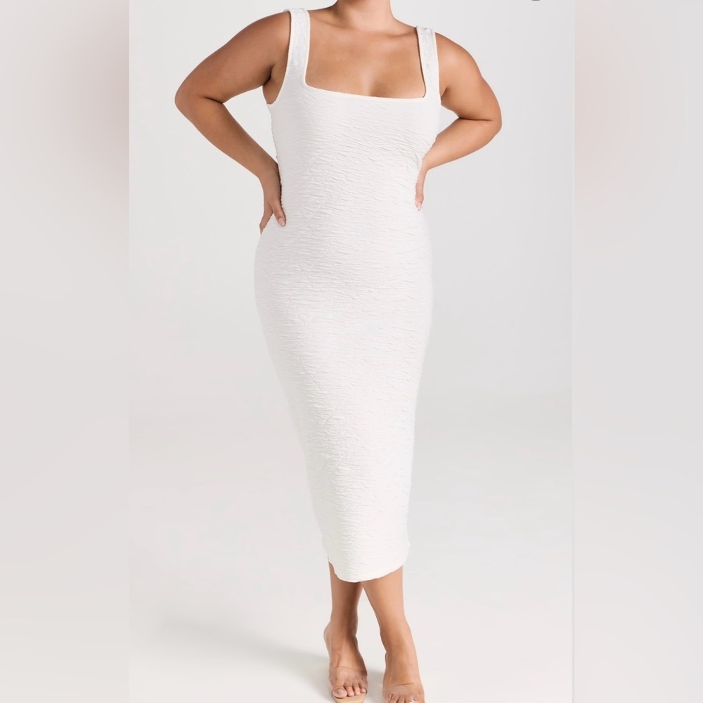 Good American Elegant White Scrunchie Sleeveless Midi Dress bodycon